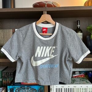 Cropped Nike T-Shirt